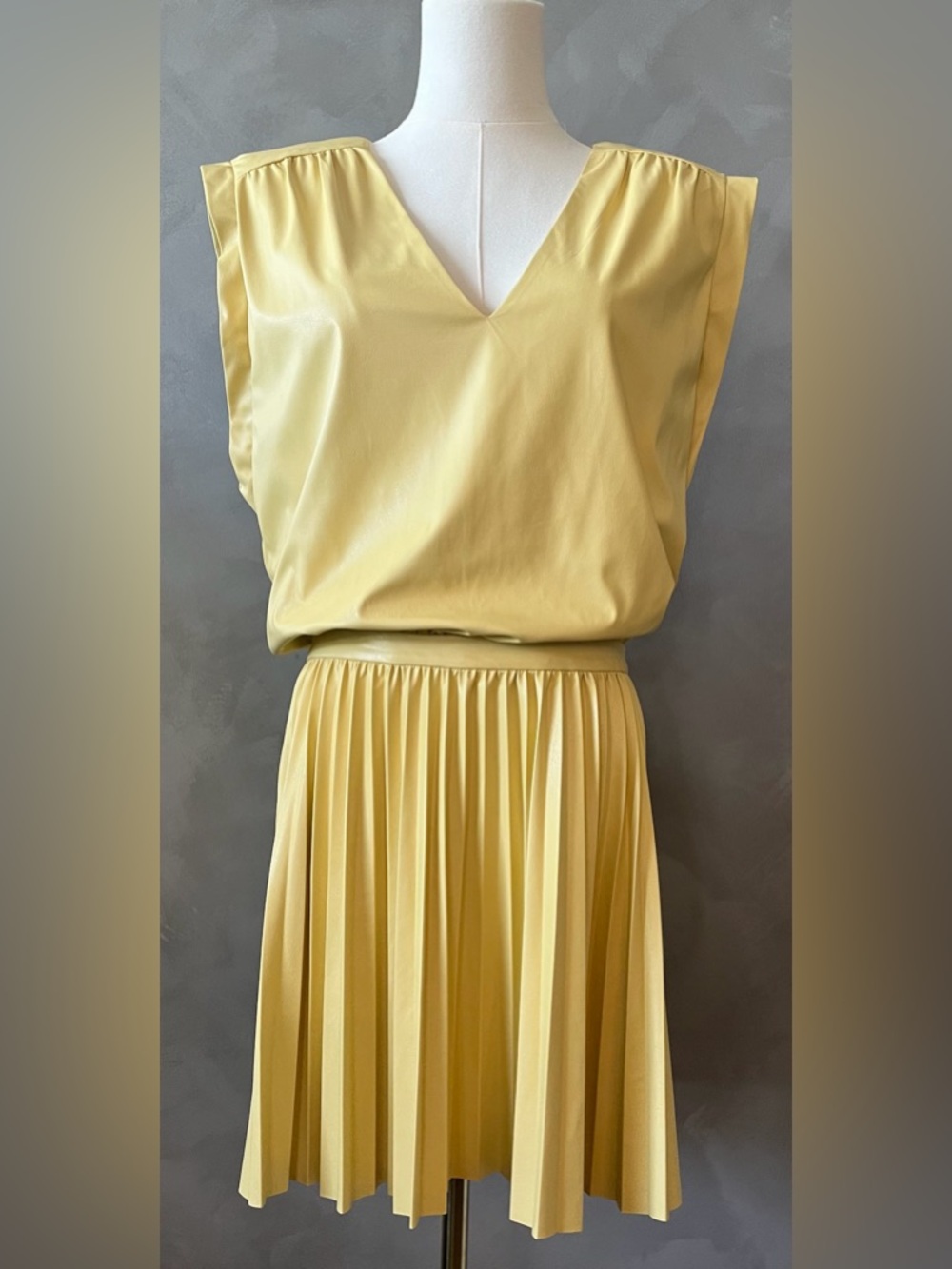 Ramy Brook Size:4 Sunny Yellow V-Neck Pleated  Mini Dress Faux Leather
